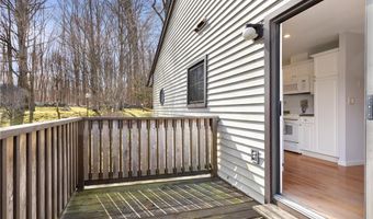 66 Independence Ct D, Yorktown, NY 10598
