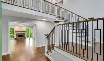 615 NW Mark Trail Ct NW, Atlanta, GA 30328