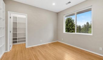 1346 Diamond Dr, Arcata, CA 95521