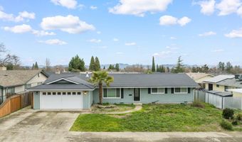 1121 Temple Dr, Central Point, OR 97502