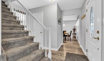 15 Inglewood Ln, Aberdeen, NJ 07747