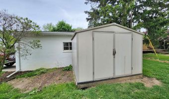 1027 W Superior St, Alma, MI 48801