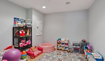 5524 STONECROFT Ln, Allentown, PA 18106