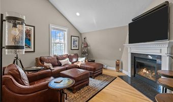 30 Brewer St 3, Newport, RI 02840