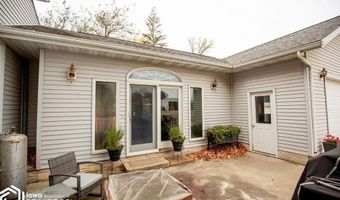 218 S Thorington St, Algona, IA 50511