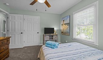 223 Hoffman Beach Rd, Salter Path, NC 28512