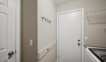 3077 Turnberry Ln, Ann Arbor, MI 48108