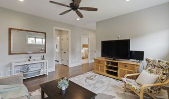 89 Alpine Dr, Burlington, CT 06013