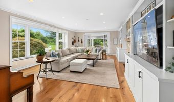 2458 RIVERBEND Rd, Allentown, PA 18103