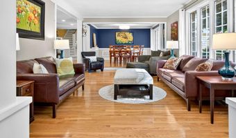 9 MEADOWBROOK Ln, Appleton, WI 54914