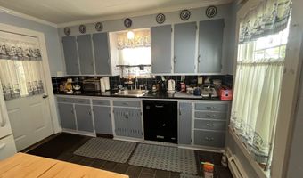 18 Carver St, Brandon, VT 05733