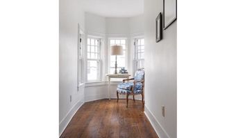 43 Howard St, Newport, RI 02840