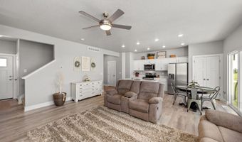 2226 Chan Dr, Adel, IA 50003