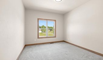5728 W SPENCER St, Appleton, WI 54914
