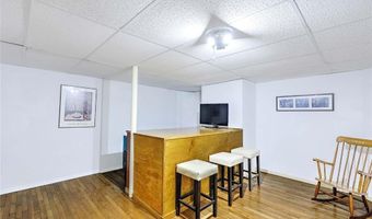 247 Oaklawn Ave, Cranston, RI 02920