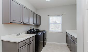 3 BLACKWOLF Ct, Algonquin, IL 60102