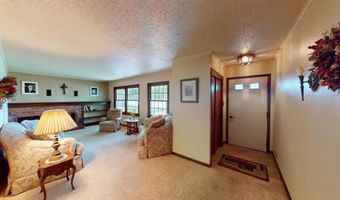 904 Clausen Ave, Albert Lea, MN 56007
