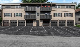 128 Shadalane Unit # A Walk, Ballwin, MO 63011
