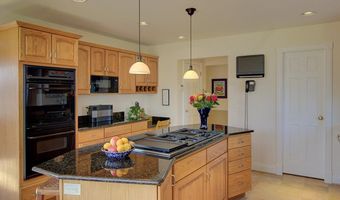 105 Brook Dr, Burlington, VT 05408