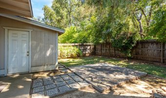 2616 W Hillside Dr, Anderson, CA 96007