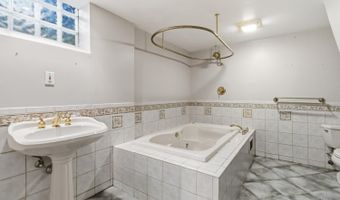 8357 Richland Dr, Anderson Twp., OH 45255