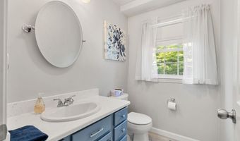 9 Good St, Billerica, MA 01821