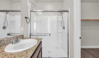 214 Red Oak Dr, Fernley, NV 89408