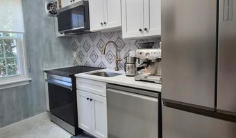 13 AUBURN Ct B, Alexandria, VA 22305