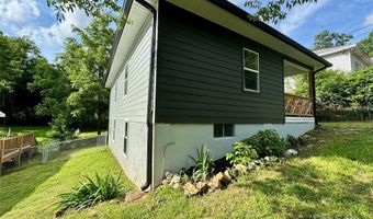 16 Cherry St, Badin, NC 28001