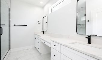 460 NE Monarch Dr, Polk City, IA 50226