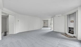 1050 Wall St 2C, Ann Arbor, MI 48105