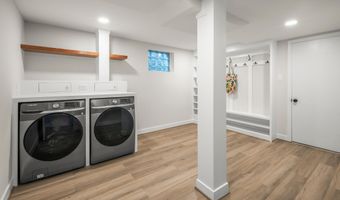 3201 CUNNINGHAM Dr, Alexandria, VA 22309