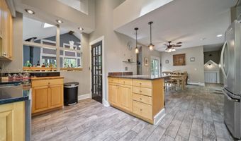 32 Wellesley Dr, Bedford, NH 03110