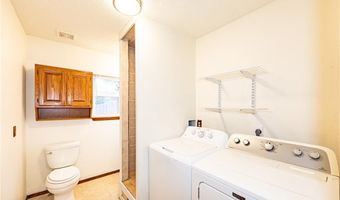 1000 Tater Black Rd, Bentonville, AR 72712