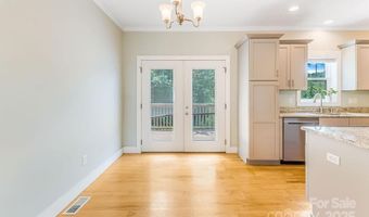 11 May St, Asheville, NC 28803