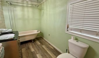 603 N Mesquite St, Hico, TX 76457