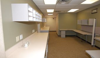5 Lions Dr, North Liberty, IA 52317