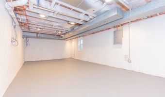641 Louise Dr, Ann Arbor, MI 48103