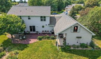 N254 MEADOWBREEZE Court, Appleton, WI 54915