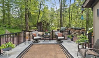 129 Woodbury, Blakeslee, PA 18610