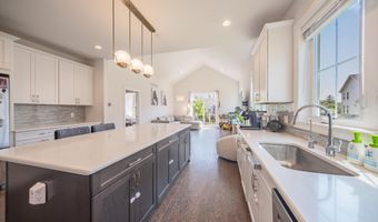 3081 N Spurway Dr, Ann Arbor, MI 48105