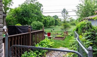 1454 Pine Valley Blvd, Ann Arbor, MI 48104