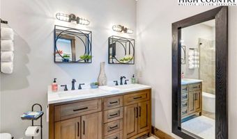 706 Silver Springs Rd, Banner Elk, NC 28604