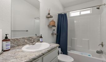 2605 Kauana Loa Dr, Escondido, CA 92029