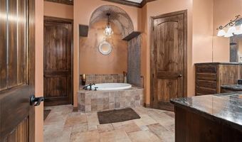 579 Chateau Bnd, Ardmore, OK 73401