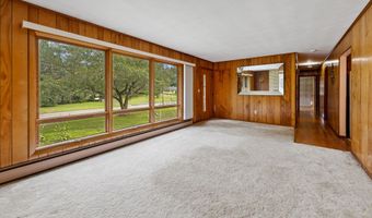 233 Mountain Rd, Cheshire, CT 06410