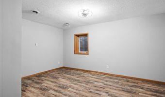 3649 Tower Pond Dr, Anoka, MN 55303