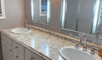 1220 Crystal Dr, Benton, AR 72015
