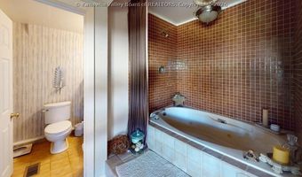 220 Nedra Dr, Barboursville, WV 25504