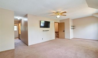 1005 Pocono Trl, Ballwin, MO 63021